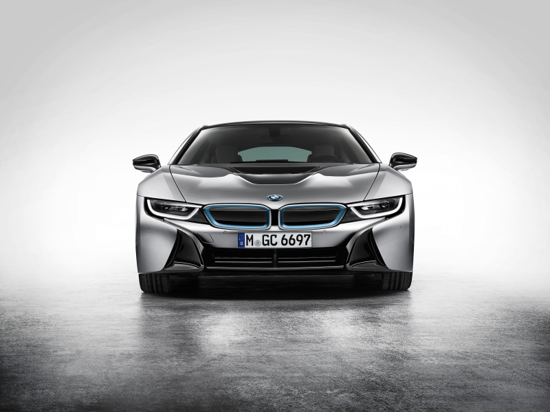 P90131416_highRes_the-bmw-i8-09-2013