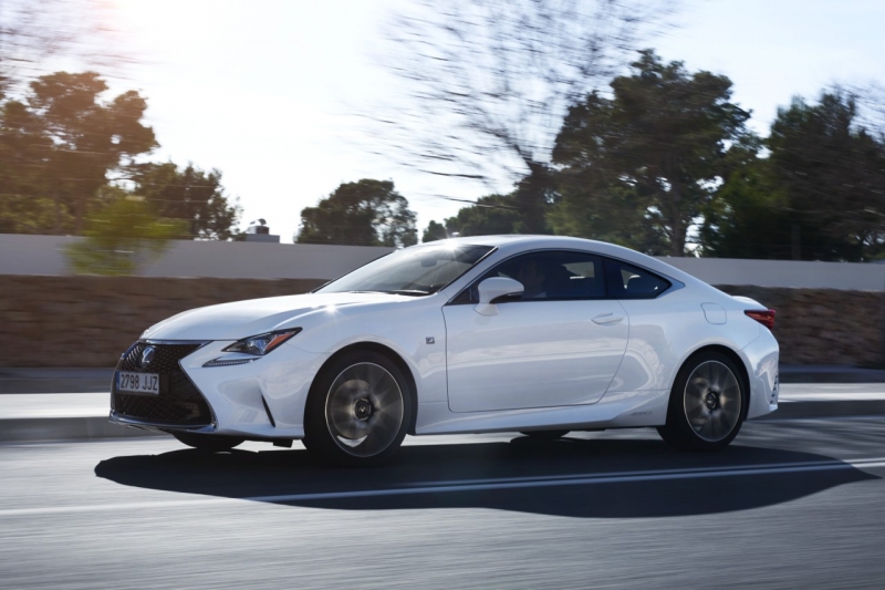 Lexus RC 300h © Lexus