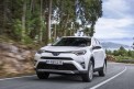 24_rav4_hybrid_03_sept2015