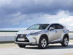 lexus_nx_300h_2