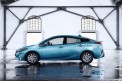 2016_Prius_Plugin_Aqua_01