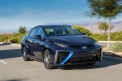 large_2016_toyota_fuel_cell_vehicle_020