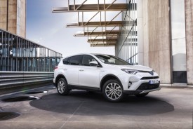 large_rav4_hybrid_33_sept2015