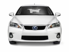 2011_lexus_ct200h_04