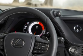 Ruchome zegary – unikalny gadżet Lexusa