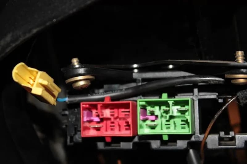 Schemat podgrzewanych foteli Passat B5 - uniknij kosztownych błędów