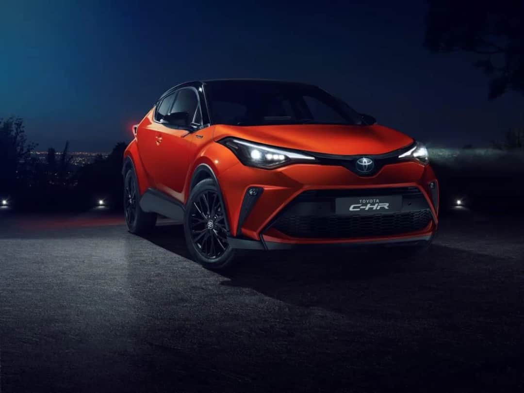 Toyota C-HR hybryda czy benzyna - co wybrać dla oszczędności?