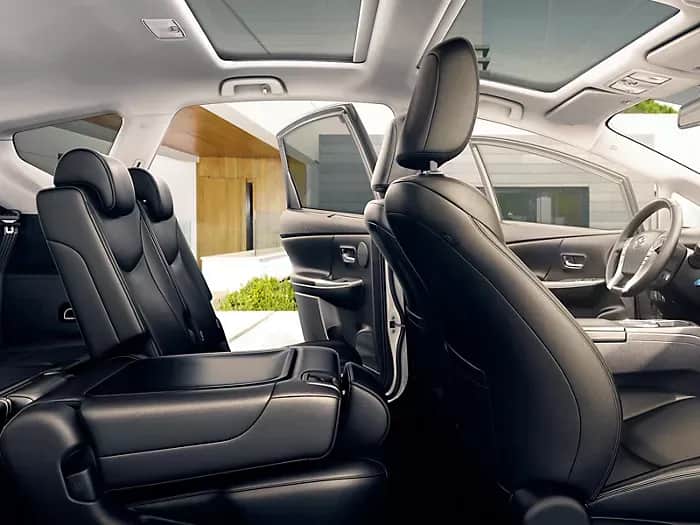 Toyota Prius Plus ile osobowy - czy to wystarczająco dla rodziny?